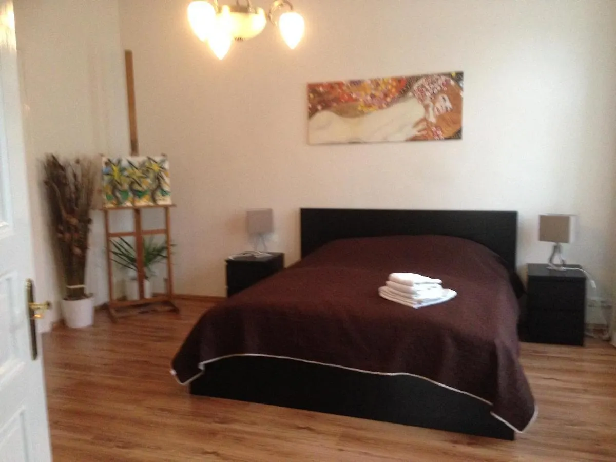 Exclusive Apartment On Zborovska Prague
