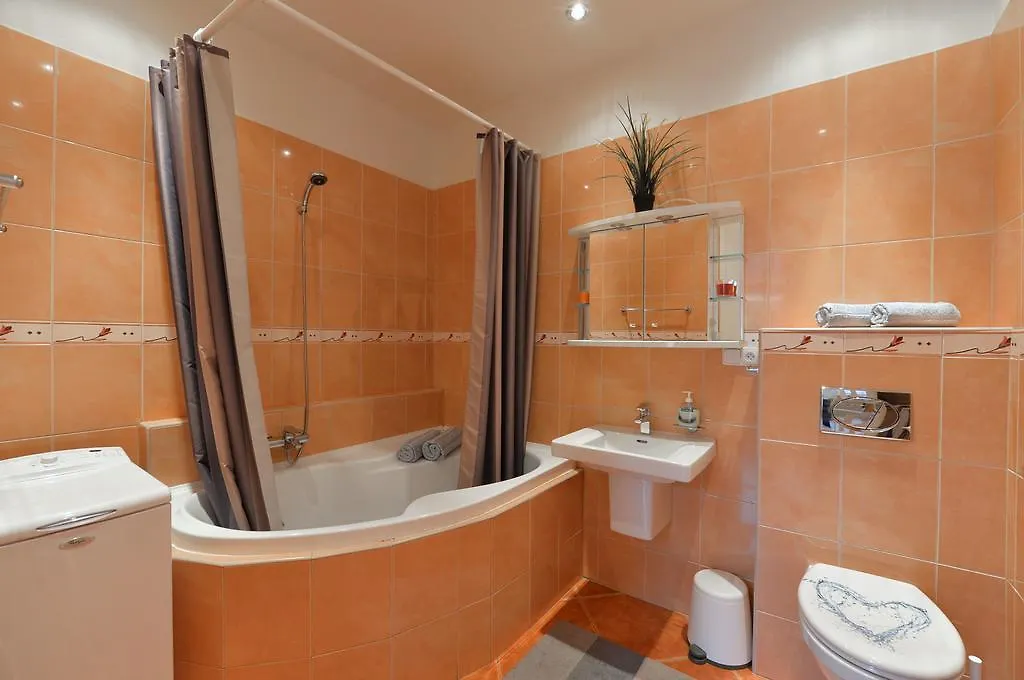 Exclusive Apartment On Zborovska プラハ
