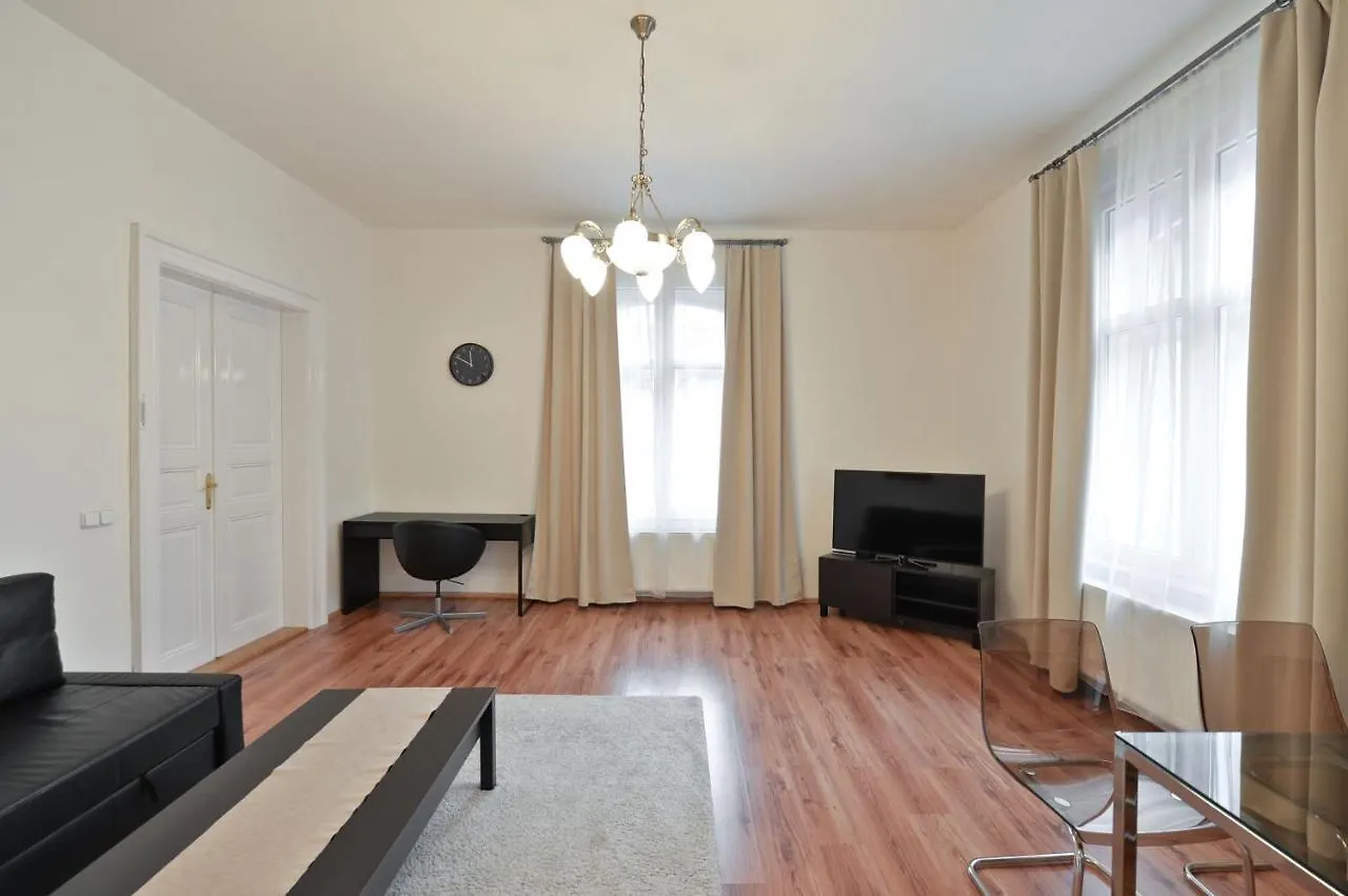 Exclusive Apartment On Zborovska Prague